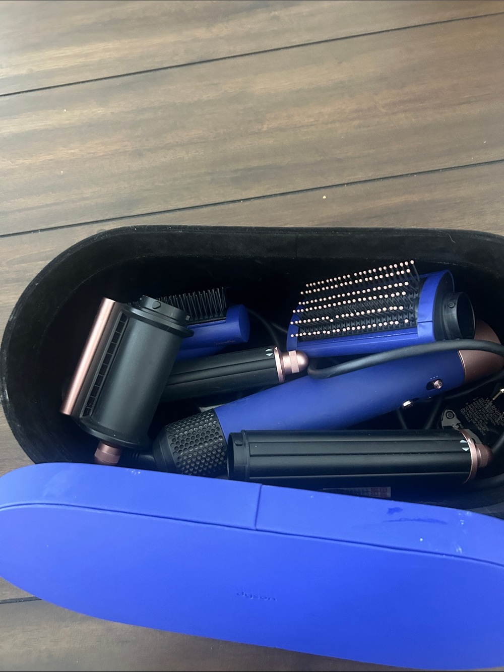 Dyson Air wrap Styler Set - Picture 4 of 4